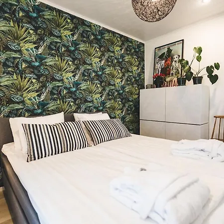 Arcticberry - Where Luxury Meets Arctic Sky Rovaniemi