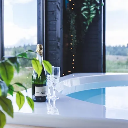 Arcticberry - Where Luxury Meets Arctic Sky Rovaniemi